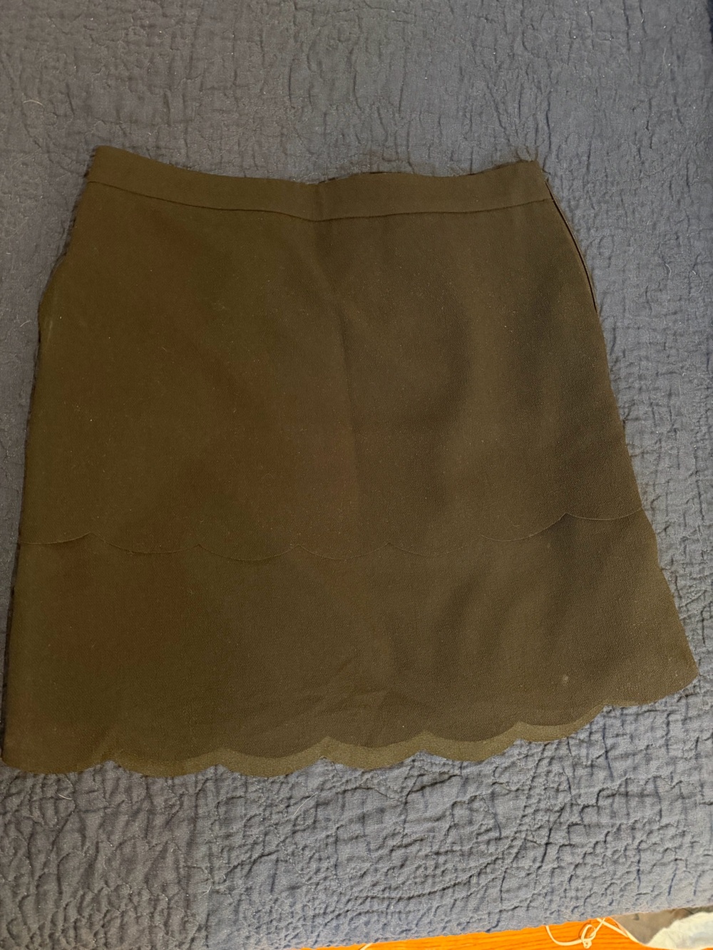 LOFT Black Women's Scalloped Hem Skirt